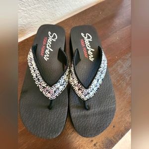 Skechers Vinyasa Yoga Foam platform Rhinestone Sandal